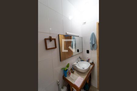 Casa de condomínio à venda com 270m², 3 quartos e 2 vagas Casa de condomínio à venda com 270m², 3 quartos e 2 vagasBanheiro 01