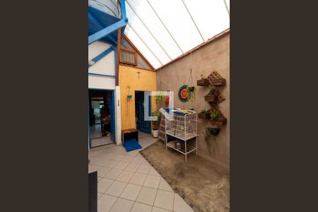 Casa de condomínio à venda com 270m², 3 quartos e 2 vagas Casa de condomínio à venda com 270m², 3 quartos e 2 vagasÁrea de Luz