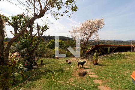 Casa de condomínio à venda com 270m², 3 quartos e 2 vagas Casa de condomínio à venda com 270m², 3 quartos e 2 vagasQuintal