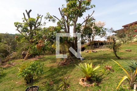 Casa de condomínio à venda com 270m², 3 quartos e 2 vagas Casa de condomínio à venda com 270m², 3 quartos e 2 vagasQuintal