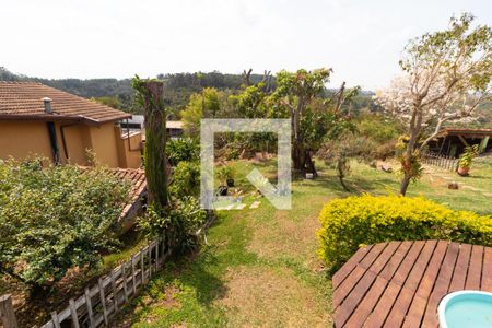 Casa de condomínio à venda com 270m², 3 quartos e 2 vagas Casa de condomínio à venda com 270m², 3 quartos e 2 vagasQuintal