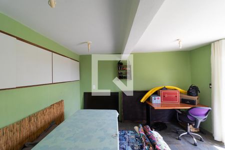 Casa de condomínio à venda com 270m², 3 quartos e 2 vagas Casa de condomínio à venda com 270m², 3 quartos e 2 vagasSuíte 01