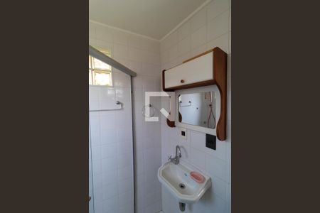 Casa de condomínio à venda com 270m², 3 quartos e 2 vagas Casa de condomínio à venda com 270m², 3 quartos e 2 vagasBanheiro da Suíte 01