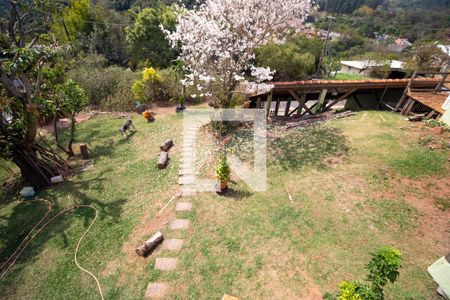 Casa de condomínio à venda com 270m², 3 quartos e 2 vagas Casa de condomínio à venda com 270m², 3 quartos e 2 vagasQuintal