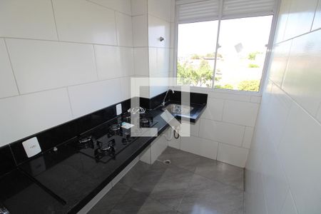 Cozinha de apartamento para alugar com 2 quartos, 41m² em Jardim Imperador (zona Leste), São Paulo