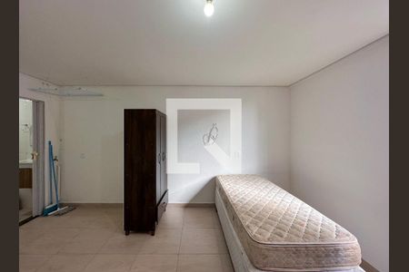 Quarto de kitnet/studio para alugar com 0 quarto, 22m² em Jardim Aeroporto, São Paulo