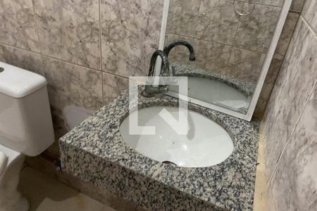 Casa para alugar com 40m², 1 quarto e 1 vaga Casa para alugar com 40m², 1 quarto e 1 vagaBanheiro