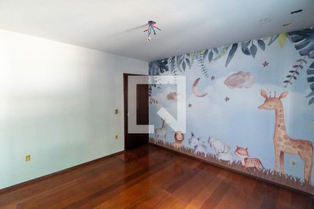 Casa à venda com 600m², 6 quartos e 3 vagasQuarto 2