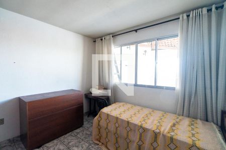 Casa à venda com 600m², 6 quartos e 3 vagasQuarto 1