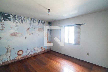 Casa à venda com 600m², 6 quartos e 3 vagasQuarto 2