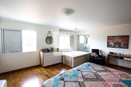 Casa à venda com 280m², 3 quartos e 3 vagasSuíte 3 