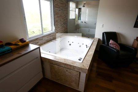 Casa à venda com 280m², 3 quartos e 3 vagasBanheiro da Suíte 3