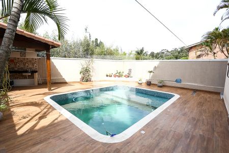 Casa à venda com 280m², 3 quartos e 3 vagasÁrea comum - Piscina