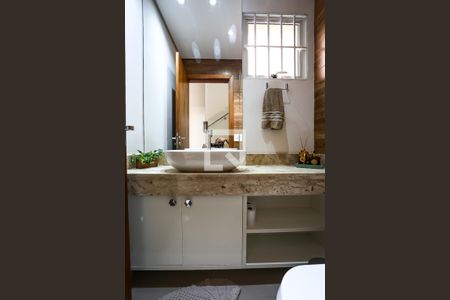 Lavabo de casa à venda com 3 quartos, 280m² em Jardim Leonor, São Paulo