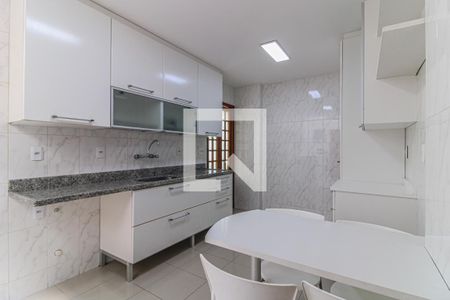 Apartamento à venda com 360m², 4 quartos e 3 vagasCozinha