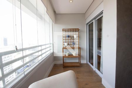 Varanda de apartamento à venda com 2 quartos, 68m² em Pinheiros, São Paulo