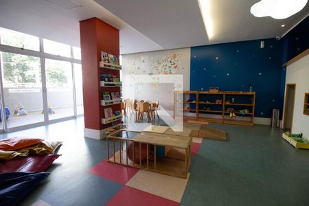 Apartamento à venda com 68m², 2 quartos e 2 vagasÁrea comum - Playground