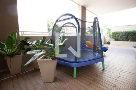 Apartamento à venda com 68m², 2 quartos e 2 vagasÁrea comum - Playground