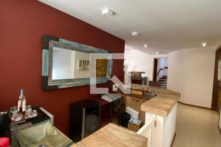 Sala de casa de condomínio à venda com 5 quartos, 700m² em Alphaville, Santana de Parnaíba