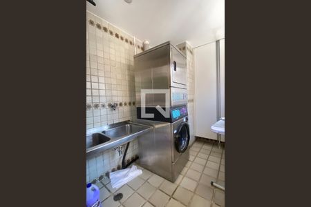 Casa de condomínio à venda com 700m², 5 quartos e 5 vagasÁrea de Serviço