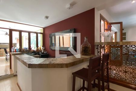 Sala de casa de condomínio à venda com 5 quartos, 700m² em Alphaville, Santana de Parnaíba