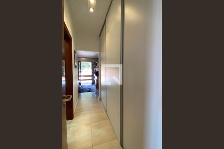 Casa de condomínio à venda com 700m², 5 quartos e 5 vagasCloset da suíte 2