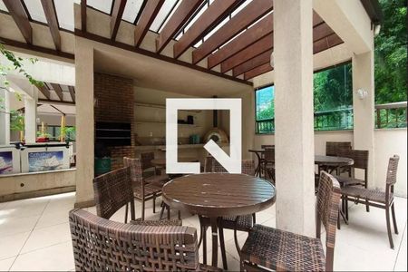 Apartamento à venda com 75m², 2 quartos e 1 vagaÁrea comum