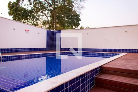 Apartamento à venda com 132m², 3 quartos e 3 vagas Apartamento à venda com 132m², 3 quartos e 3 vagasÁrea comum - Piscina