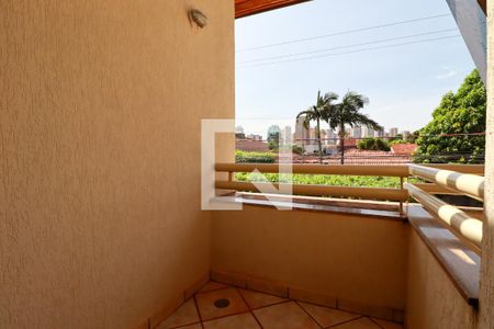 Casa para alugar com 268m², 3 quartos e 4 vagasSacada quarto 1 