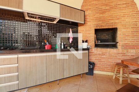 Casa para alugar com 268m², 3 quartos e 4 vagasQuintal piscina e área de churrasco 