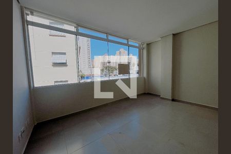 Sala de apartamento à venda com 2 quartos, 95m² em Centro, Campinas