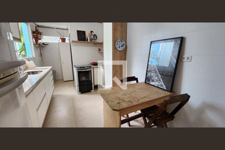 Cozinha de apartamento para alugar com 2 quartos, 68m² em Aparecida, Santos