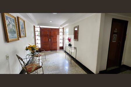 Apartamento para alugar com 68m², 2 quartos e sem vaga Apartamento para alugar com 68m², 2 quartos e sem vagaHall de entrada