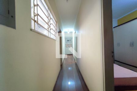 Corredor Quartos  de casa à venda com 5 quartos, 165m² em Jardim Guarani, Campinas