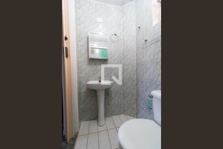 Banheiro de kitnet/studio para alugar com 1 quarto, 25m² em Cidade Universitária, Campinas