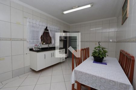 Casa à venda com 125m², 3 quartos e 2 vagasCozinha 