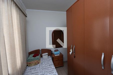 Quarto 2 de casa à venda com 3 quartos, 125m² em Vila Tolstoi, São Paulo