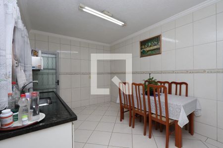 Casa à venda com 125m², 3 quartos e 2 vagasCozinha 