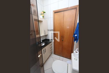 Casa à venda com 125m², 3 quartos e 2 vagasBanheiro 2