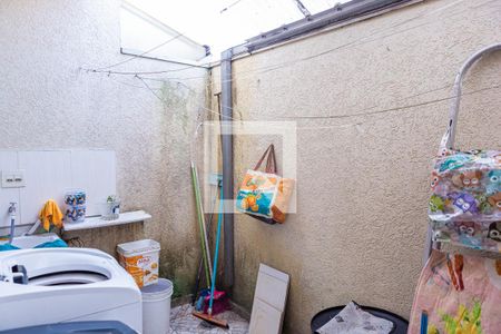 Casa à venda com 84m², 3 quartos e 2 vagas Casa à venda com 84m², 3 quartos e 2 vagasÁrea de Serviço