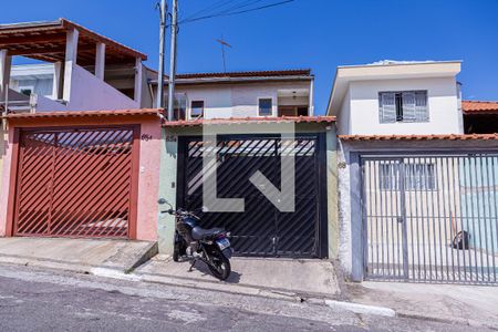 Casa à venda com 84m², 3 quartos e 2 vagas Casa à venda com 84m², 3 quartos e 2 vagasFachada