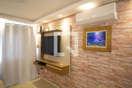 Sala de apartamento à venda com 2 quartos, 56m² em Conjunto Residencial José Bonifácio, São Paulo