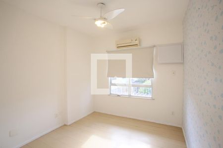 Apartamento à venda com 87m², 3 quartos e 1 vagaQuarto 2