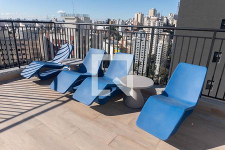 Studio para alugar com 27m², 1 quarto e sem vaga Studio para alugar com 27m², 1 quarto e sem vagaÁrea comum - Piscina