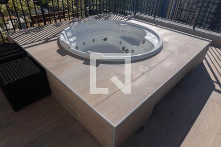 Studio para alugar com 27m², 1 quarto e sem vaga Studio para alugar com 27m², 1 quarto e sem vagaÁrea comum - Piscina