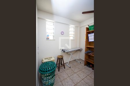 Casa de condomínio à venda com 1000m², 5 quartos e 3 vagasQuarto de Serviço