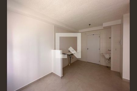 Sala/Cozinha de apartamento à venda com 2 quartos, 33m² em Vila Socorro, São Paulo