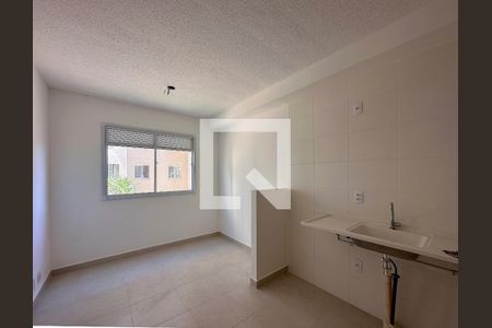 Sala/Cozinha de apartamento à venda com 2 quartos, 33m² em Vila Socorro, São Paulo