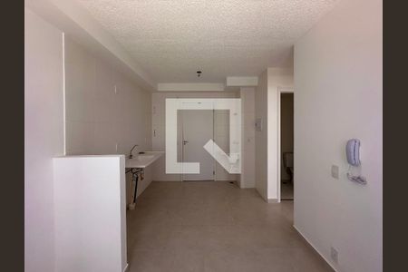 Sala/Cozinha de apartamento à venda com 2 quartos, 33m² em Vila Socorro, São Paulo