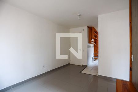 Sala  de apartamento para alugar com 2 quartos, 40m² em Jardim Petrópolis, Cotia